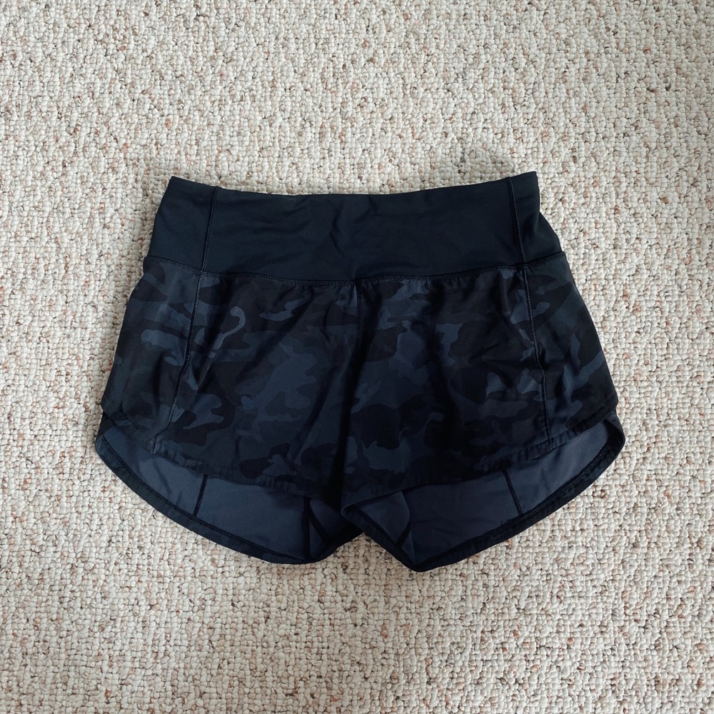 Lululemon high rise shorts 2.5